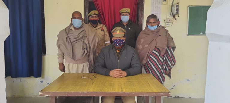 थाना हसायन पुलिस द्वारा 24 घंटे के भीतर वाहन चोरी की घटना का सफल आनावरण करते हुए 02 शातिर वाहन चोर गिरफ्तार, कब्जे से चोरी किया हुआ ट्रैक्टर मय आटा चक्की बरामद 