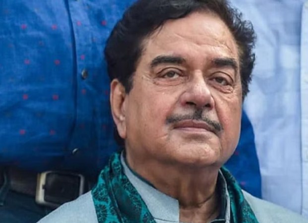 Shatrughan Sinha: सलीम खान के चलते शत्रुघ्न सिन्हा को मिली थी काला पत्थर, तब दुविधा में पड़ गए थे यश चोपड़ा