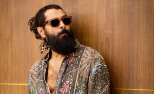 Chiyaan Vikram केवल 1 व्यक्ति को Instagram पर फॉलो किया है