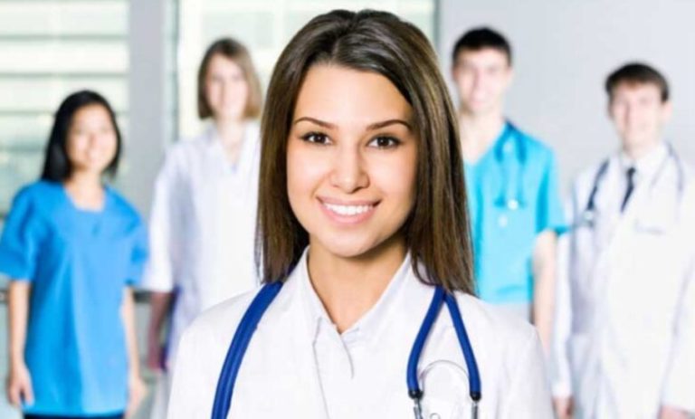 क्या विदेश में MBBS करना उचित है? विदेशी चिकित्सा Education के पक्ष और विपक्ष