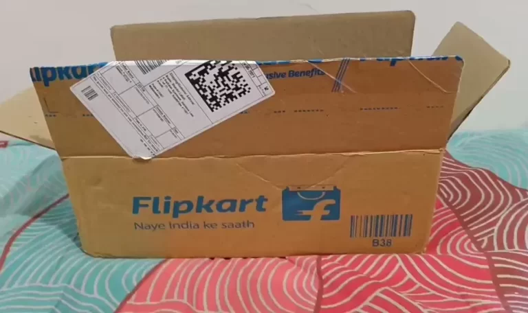 शख्स ने Flipkart से ऑर्डर किया 76 हजार का Apple Laptop, डिब्बा खोला तो उड़ गए होश